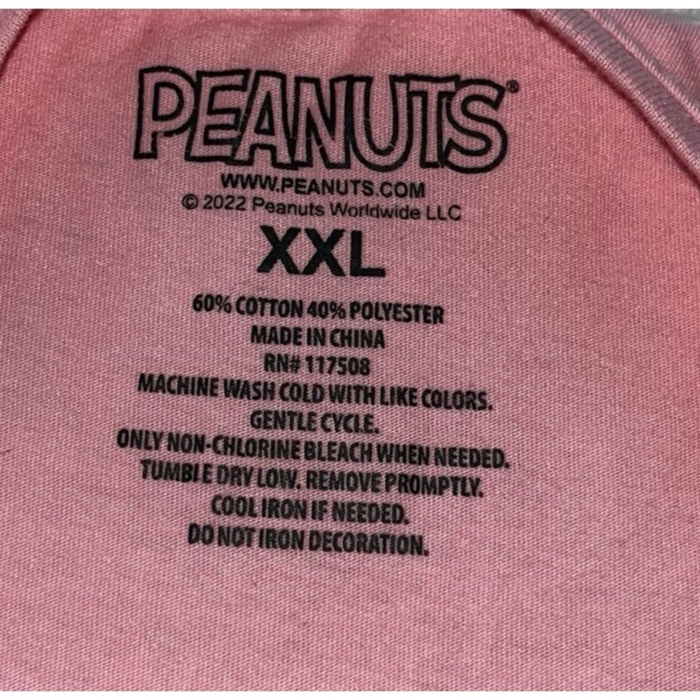 Peanuts Snoopy Graphic Tee Women's XXL Pink Keep Looking Up Short Sleeve Shirt - Picture 3 of 5